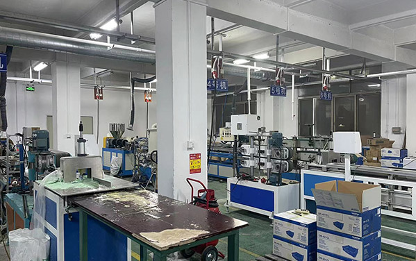 新達(dá)團(tuán)隊(duì)風(fēng)采